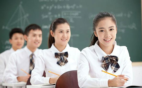 广州卓越高考复读学费多少钱一年